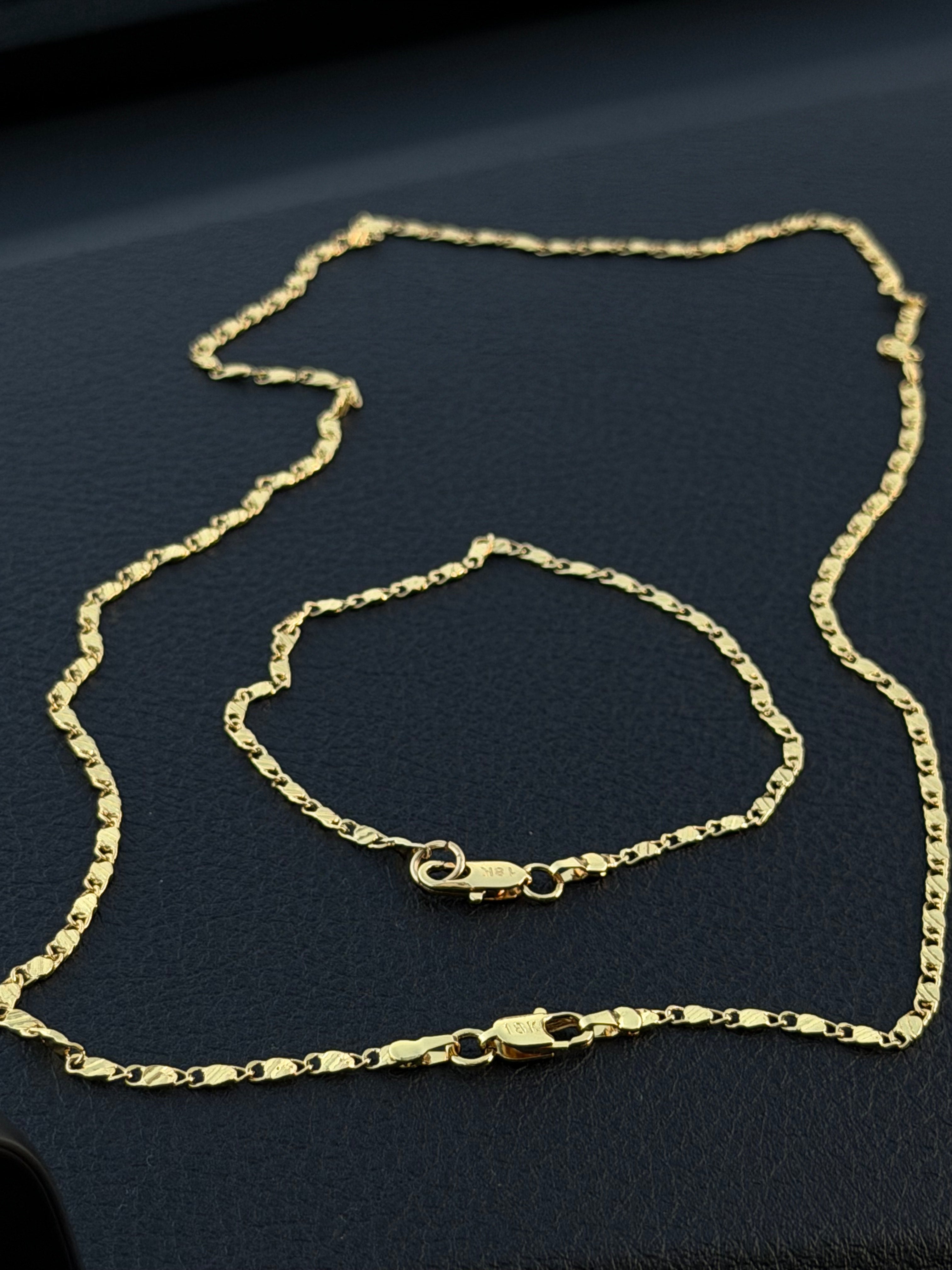 Елегантнен Копмлект 18К ланче с гривна